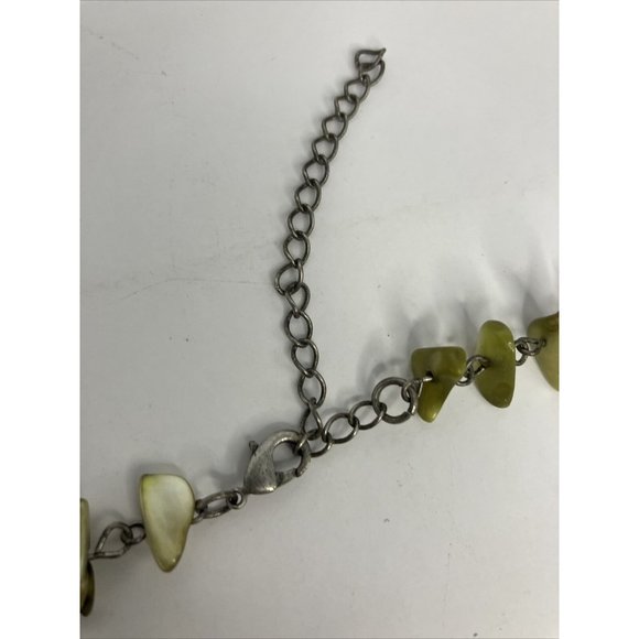 Mother Of Pearl Green Asian Bird Themed Adjustable Choker - Picture 4 of 8